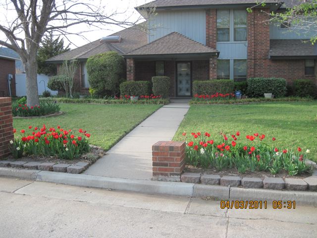 April 2011 Yard of the Month